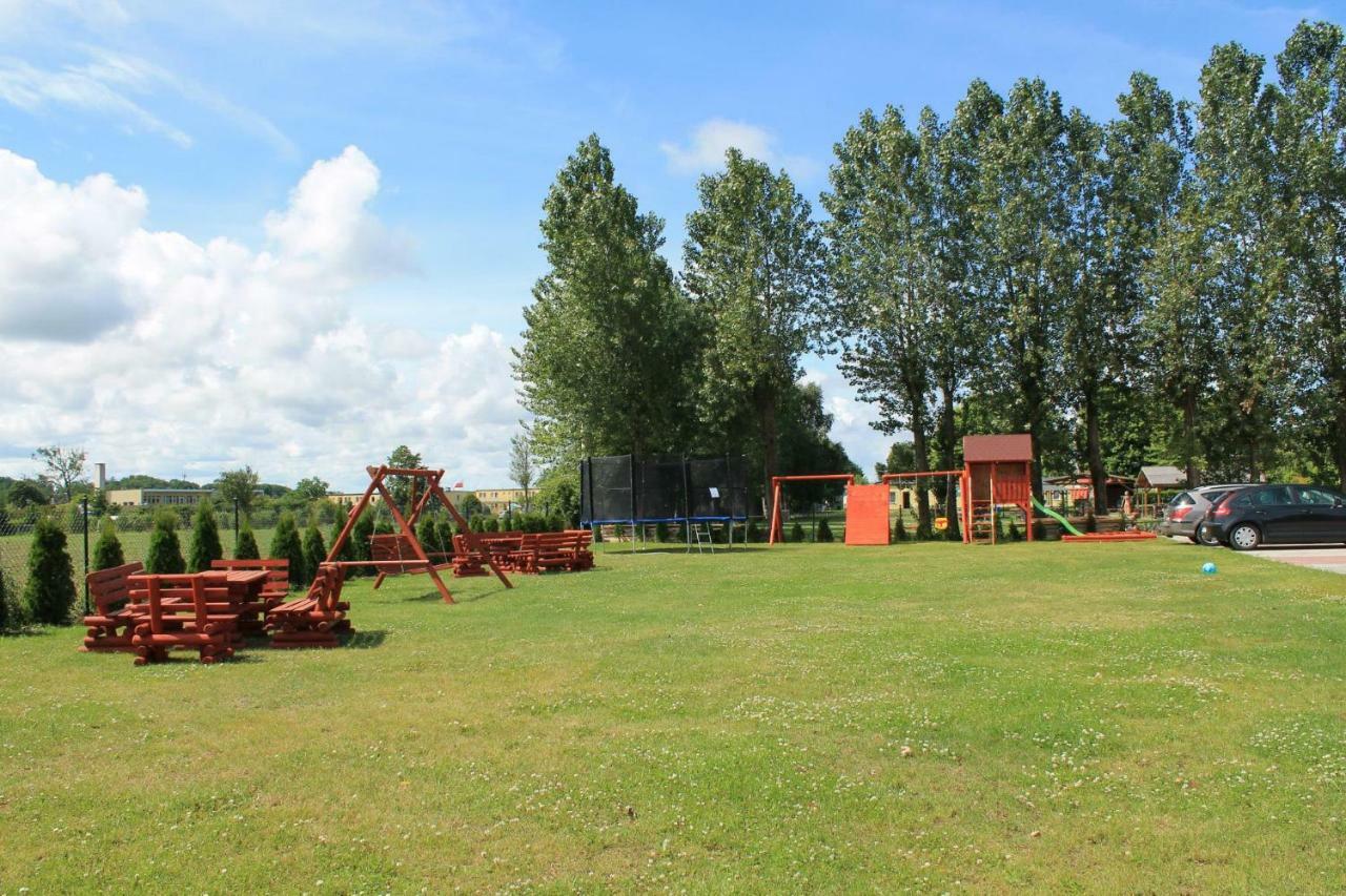 Pensjonat Nad Stawem Sarbinowo Esterno foto